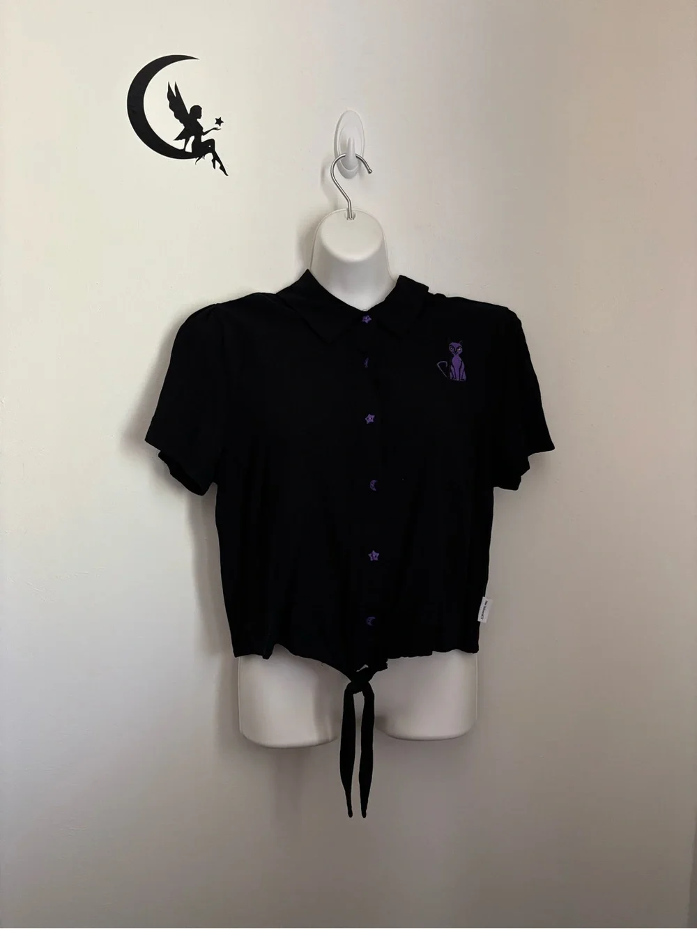 Disney’s Hocus Pocus - Black Short-Sleeve Shirt with Purple Cat Embroidery